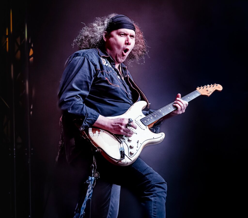 JULIAN SAS